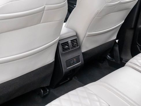 Used 2022 Mitsubishi Outlander SEL image 16