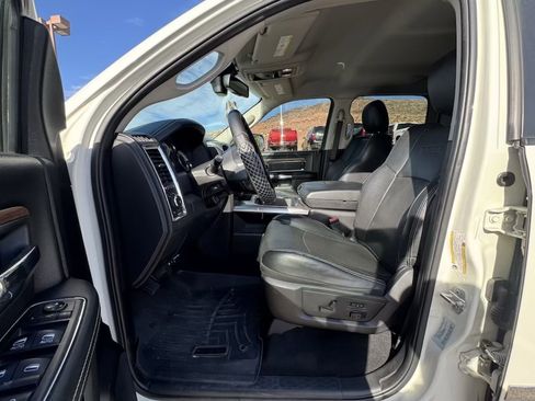 Used 2016 RAM 2500 Laramie image 9