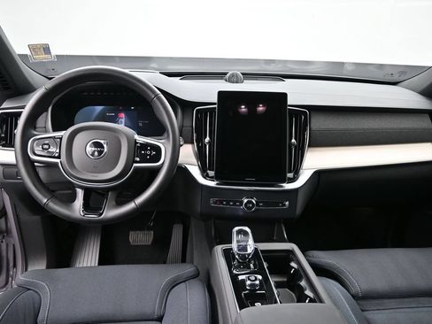 Used 2026 Volvo XC90 T8 Ultra AWD/4WD image 16