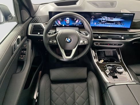Certified 2025 BMW X5 xDrive40i w/ Executive Package image 24