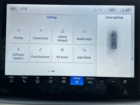 New 2025 Ford F150 Lariat w/ Equipment Group 502A High image 32