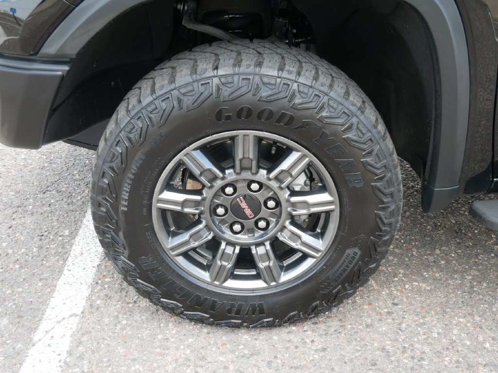 Used 2024 GMC Sierra 1500 AT4X AWD/4WD image 8
