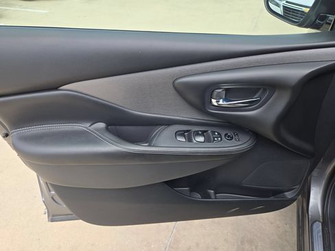 Used 2020 Nissan Murano SV FWD image 11