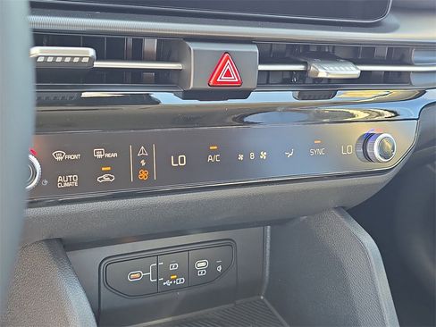 New 2026 Kia Sportage EX image 27