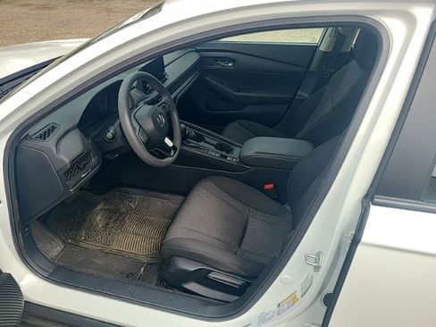 Used 2023 Honda Accord LX image 13