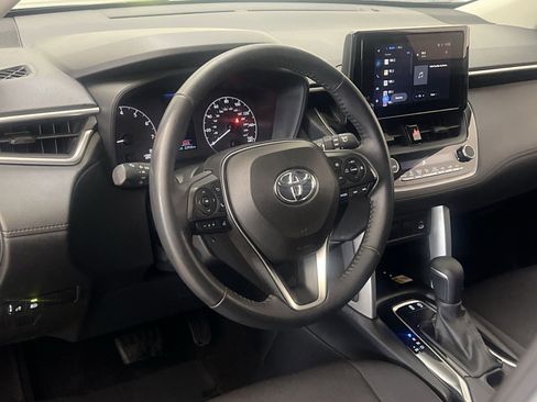 Used 2023 Toyota Corolla Cross LE w/ Moonroof Package AWD/4WD image 15