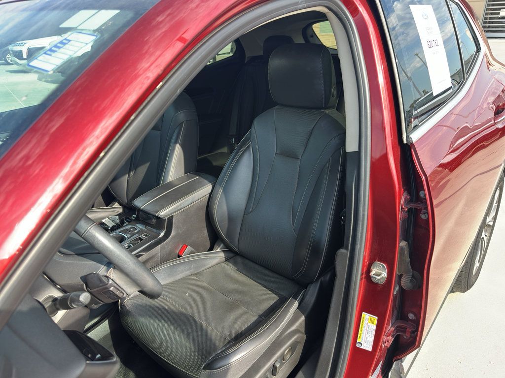 Used 2022 Buick Envision Essence w/ Safety Package FWD image 27
