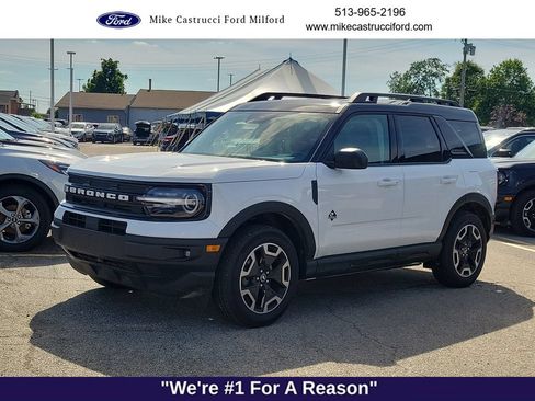 Certified 2024 Ford Bronco Sport Outer Banks w/ Tech Package AWD/4WD image 1
