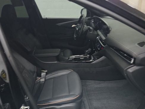 Used 2025 Buick Envista Avenir image 11