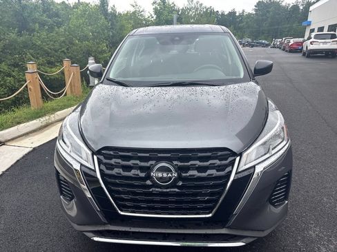 Used 2025 Nissan Kicks Play S FWD image 3