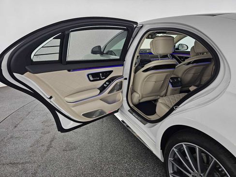 Used 2026 Mercedes-Benz S 580 4MATIC Sedan image 16