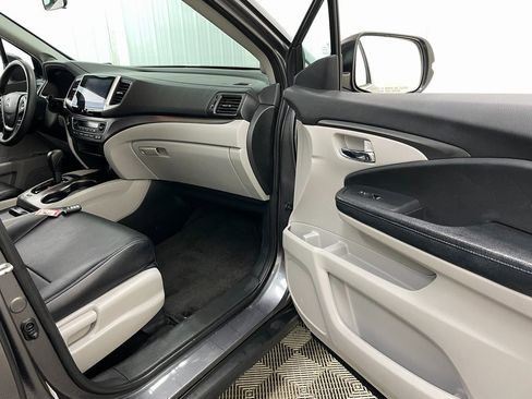 Used 2016 Honda Pilot EX image 33