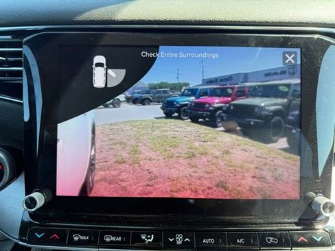 Used 2025 Jeep Wagoneer Series III w/ Premium Group I AWD/4WD image 35