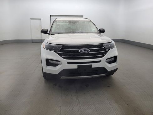 Used 2023 Ford Explorer XLT w/ Equipment Group 202A image 14