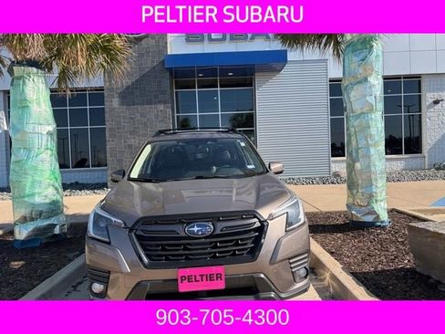 Used 2023 Subaru Forester Limited image 3