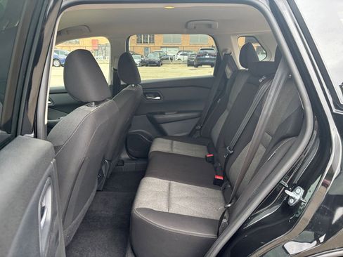 Used 2025 Nissan Rogue SV FWD image 28