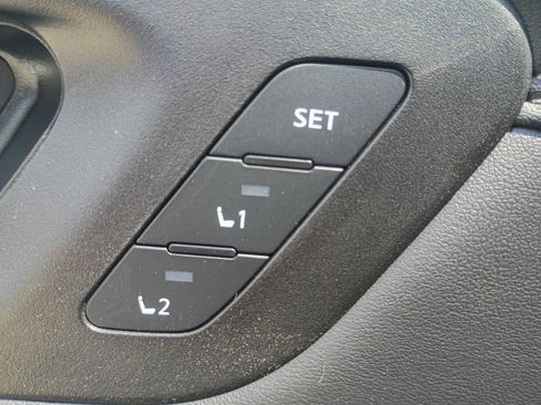 New 2026 Nissan Pathfinder Platinum image 25