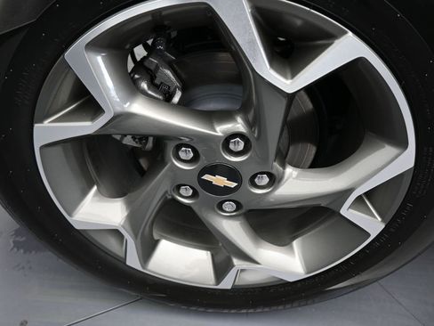 Used 2025 Chevrolet Trax LT w/ LT Convenience Package image 42