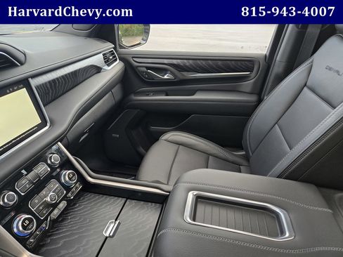 Used 2024 GMC Yukon XL Denali w/ Max Trailering Package image 14