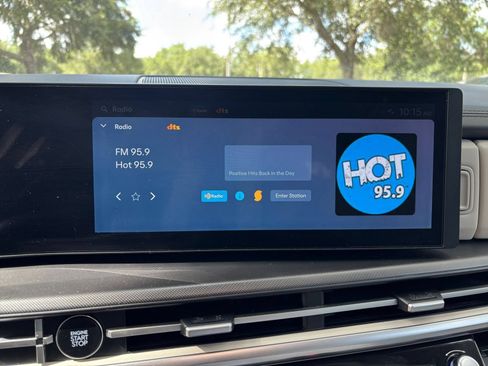 Used 2025 Hyundai Santa Fe SEL FWD image 18
