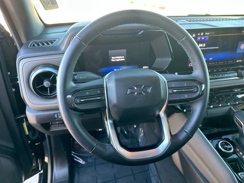 Used 2024 Chevrolet Colorado ZR2 w/ Technology Package image 14