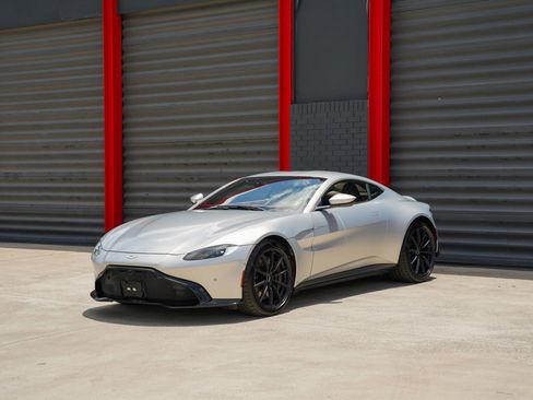Used 2020 Aston Martin V8 Vantage Coupe RWD image 1