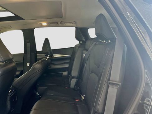 Used 2025 INFINITI QX60 Luxe FWD image 26