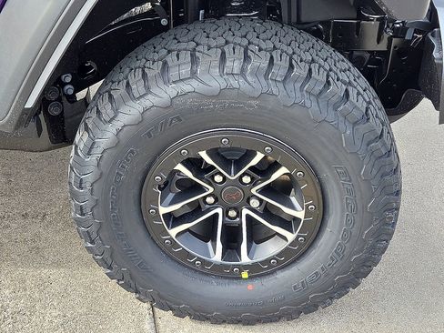 New 2026 Jeep Wrangler Unlimited Rubicon w/ Xtreme 35 Tire Package AWD/4WD image 7