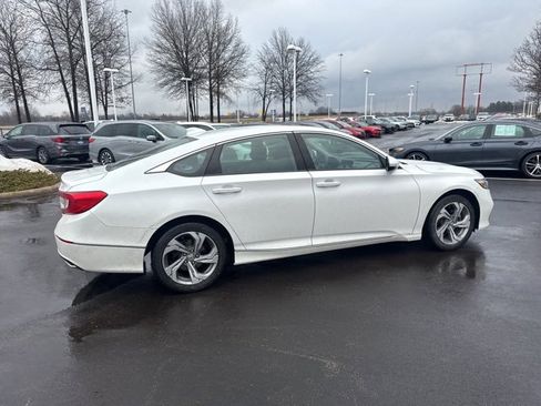 Certified 2018 Honda Accord EX image 9