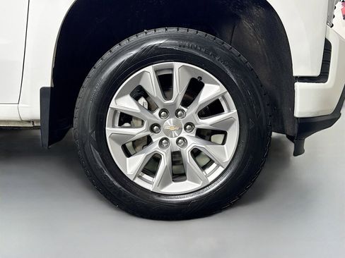 Used 2022 Chevrolet Silverado 1500 Custom image 9