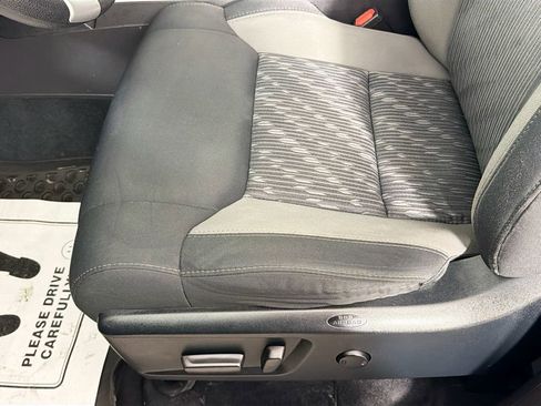 Used 2021 Toyota Tundra SR5 AWD/4WD image 18