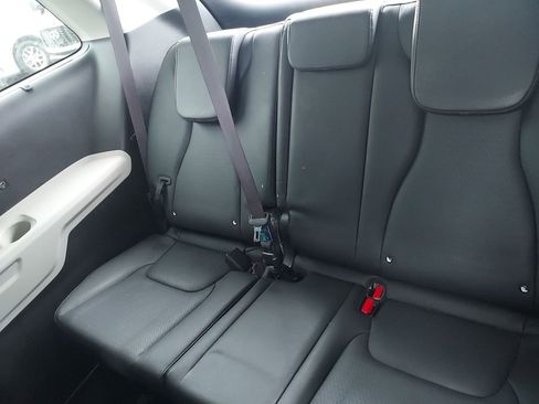 Used 2024 Kia Carnival SX Prestige FWD image 30