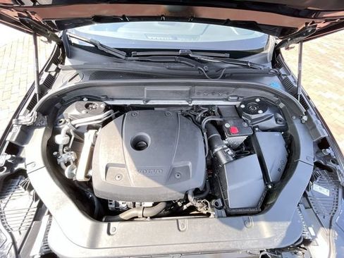 Used 2019 Volvo XC60 T5 R-Design w/ Protection Package Premier FWD image 23