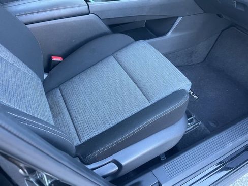 Used 2023 Nissan Rogue SV image 21