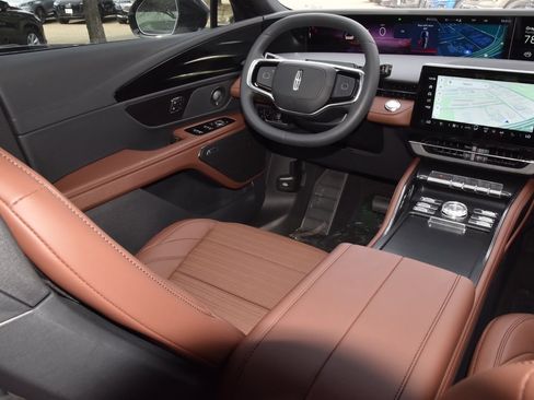 New 2026 Lincoln Nautilus Reserve w/ Jet Appearance Package image 15