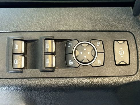 Used 2019 Ford F350 Lariat w/ Lariat Value Package AWD/4WD image 19