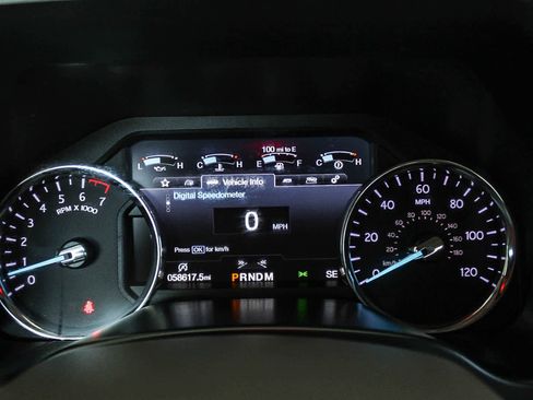 Used 2019 Ford Expedition XLT w/ Equipment Group 202A RWD image 22