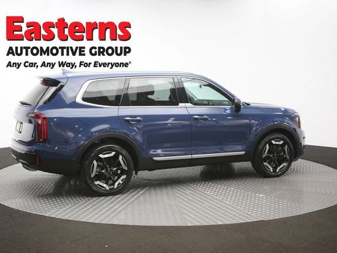Used 2025 Kia Telluride S FWD image 45