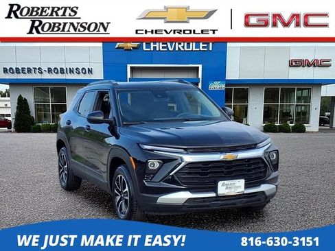 Used 2025 Chevrolet TrailBlazer LT AWD/4WD image 1