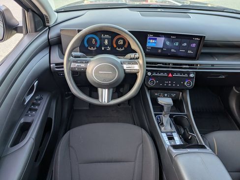 Used 2025 Hyundai Tucson SEL FWD image 32