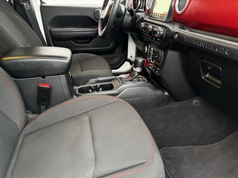 Used 2023 Jeep Wrangler Unlimited Rubicon image 11