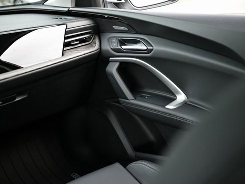 New 2025 Audi Q5 Premium Plus image 28