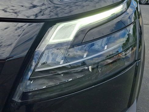 Used 2023 Nissan Pathfinder Rock Creek AWD/4WD image 9
