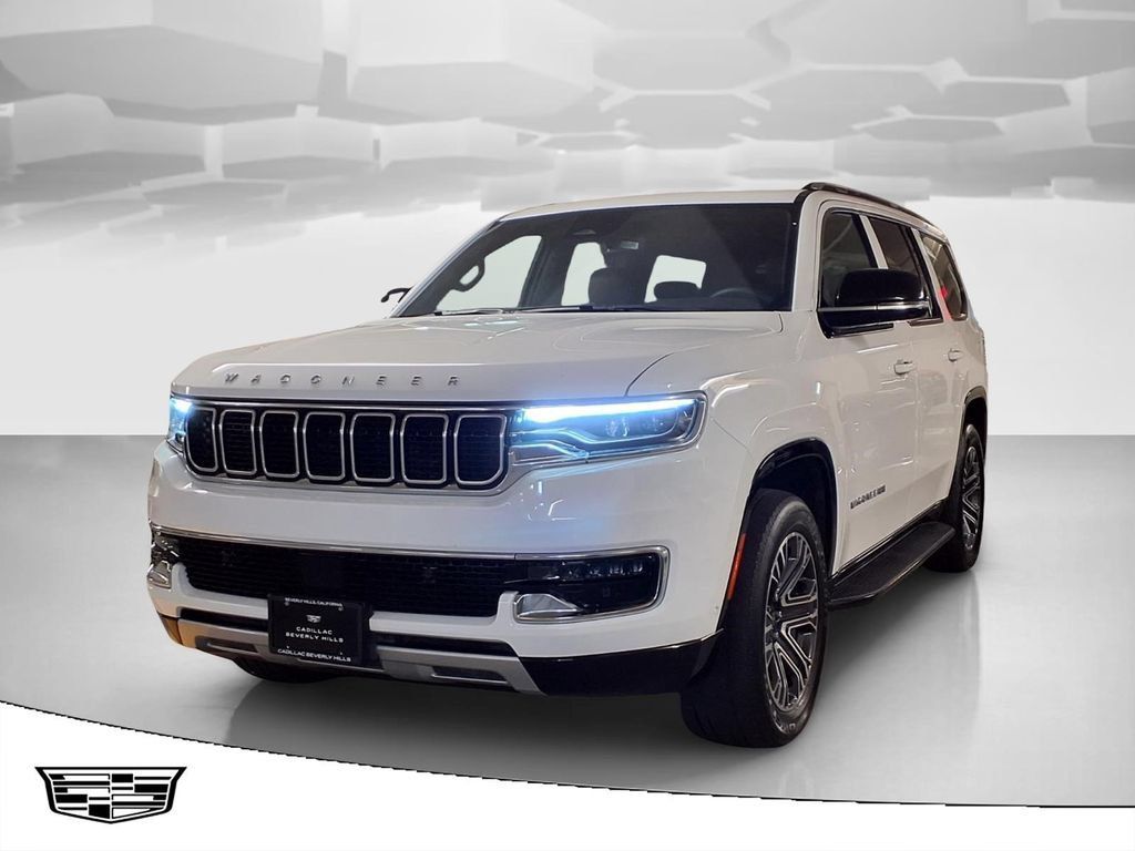Used 2024 Jeep Wagoneer Series II w/ Flexible Seating Group RWD image 1