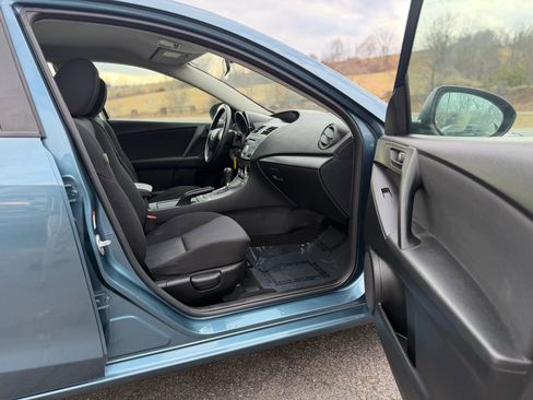 Used 2010 MAZDA MAZDA3 i Sport image 16