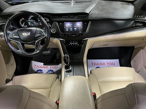 Used 2018 Cadillac XT5 AWD image 19