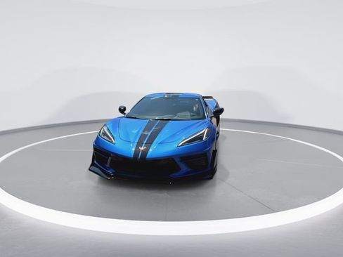 Used 2021 Chevrolet Corvette Stingray Premium Cpe w/ Z51 Performance Package RWD image 4