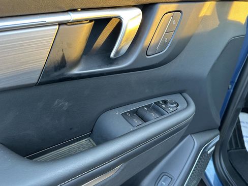 Used 2025 Buick Enclave Preferred image 19