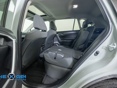 Used 2022 Toyota RAV4 XLE w/ Convenience Package AWD/4WD image 28