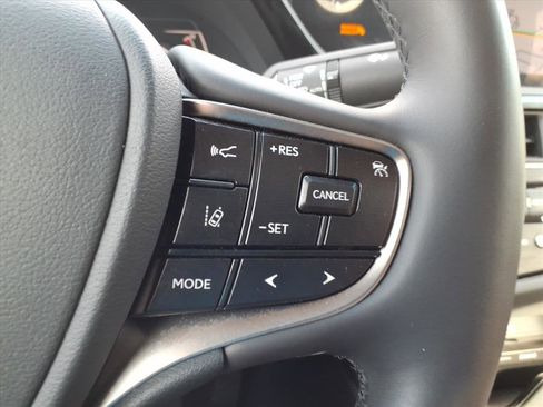 Certified 2022 Lexus ES 350 w/ Premium Package image 17